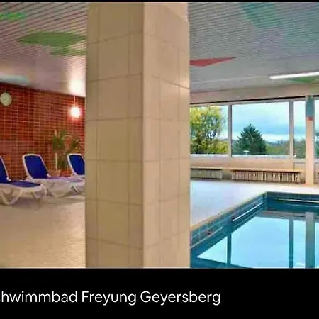 Ferienwohnung Geyersberg פרייאונג